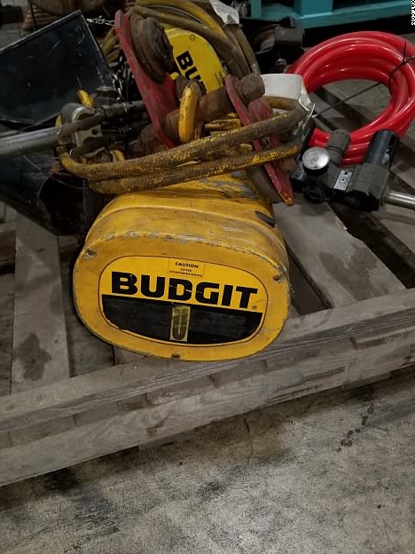 BUDGIT Chain Hoist 1000 lbs